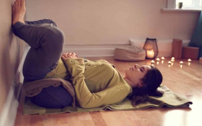 Restorative yoga poses images free - images de azaleia vermelha