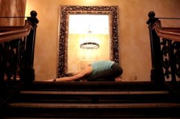 10-Minute Yoga Sequence For A Strong & Flexible Spine Hero Image